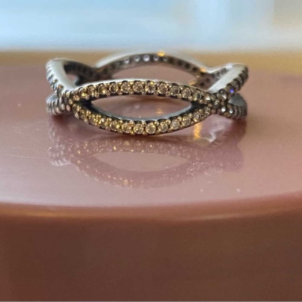 Pandora cross cross ring